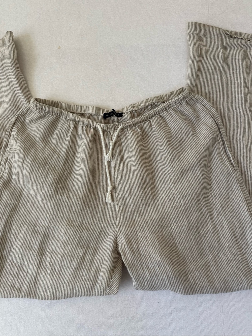 Brandy Melville Anastasia Linen Pants - Picture 3 of 5